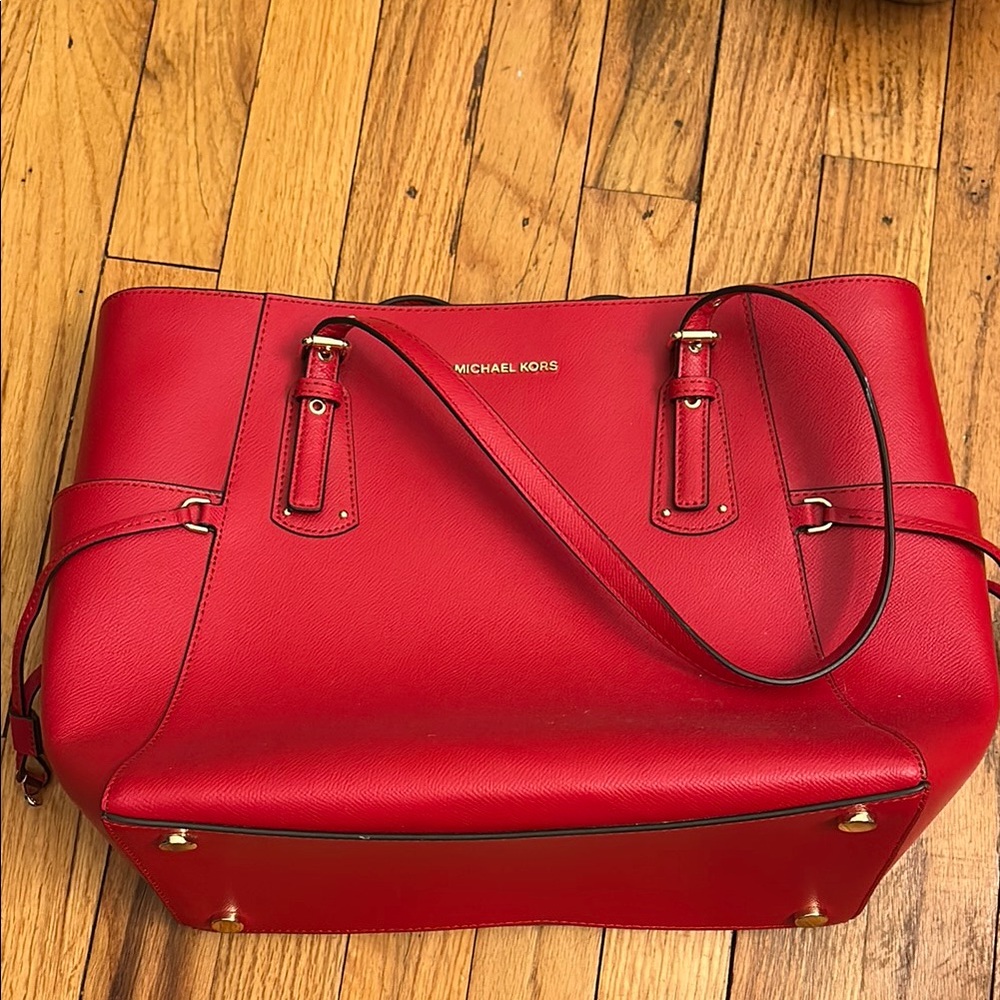 Michael Kors Red Tote Bag with Sleek Design